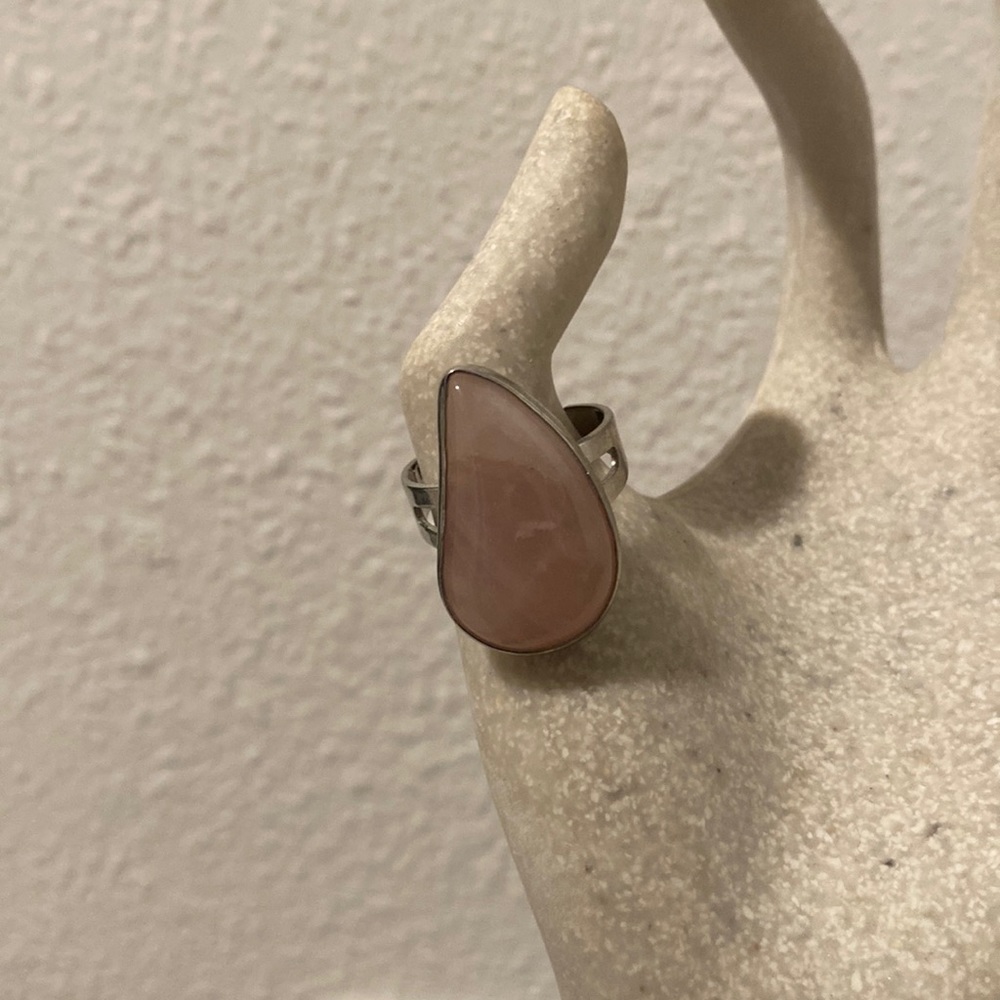 Rose quartz ring 💗